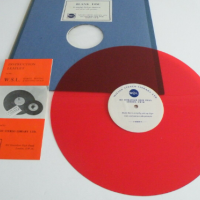 FROM 1960S ON THE UK WILSON SOUND LIBRARY / W.S.L. RECORDS LABEL COMES THIS STUNNING AUDIOPHILE STEREO TESTING & SETTING UP KIT LP ENTITLED "BLANK DISC TO SIMPLIFY PICK-UP ALIGNMENT AND CORRECT SIDE PRESSURE"